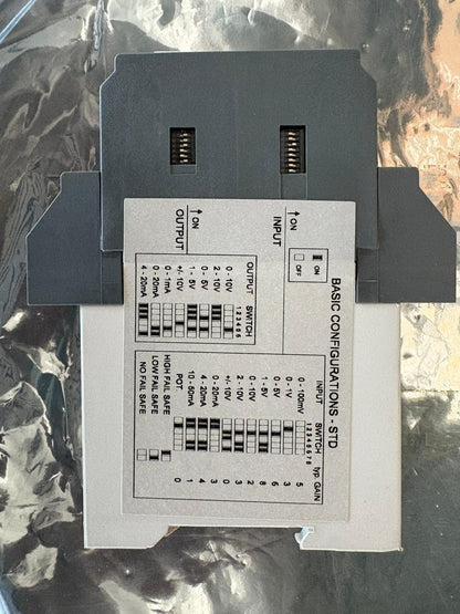 Convertidor de señal analógica ABB 1SVR040000R1700 CC-U/STD envío rápido