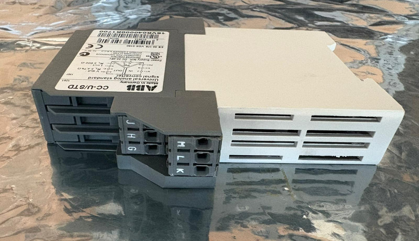 ABB Convertitore di segnale analogico 1SVR040000R1700 CC-U/STD Spedizione veloce