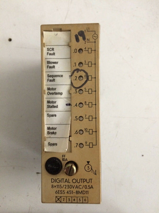 SIEMENS 6ES5451-8MD11 SIMATIC 6esS5-451-8md11 DIGITAL OUTPUT MODULE