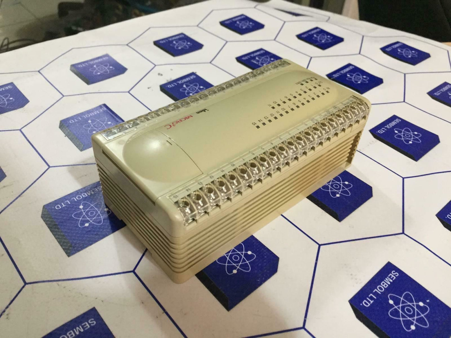 IDEC IZUMI CORP. FC2A-C24A1 / MICRO3 PLC MODULE