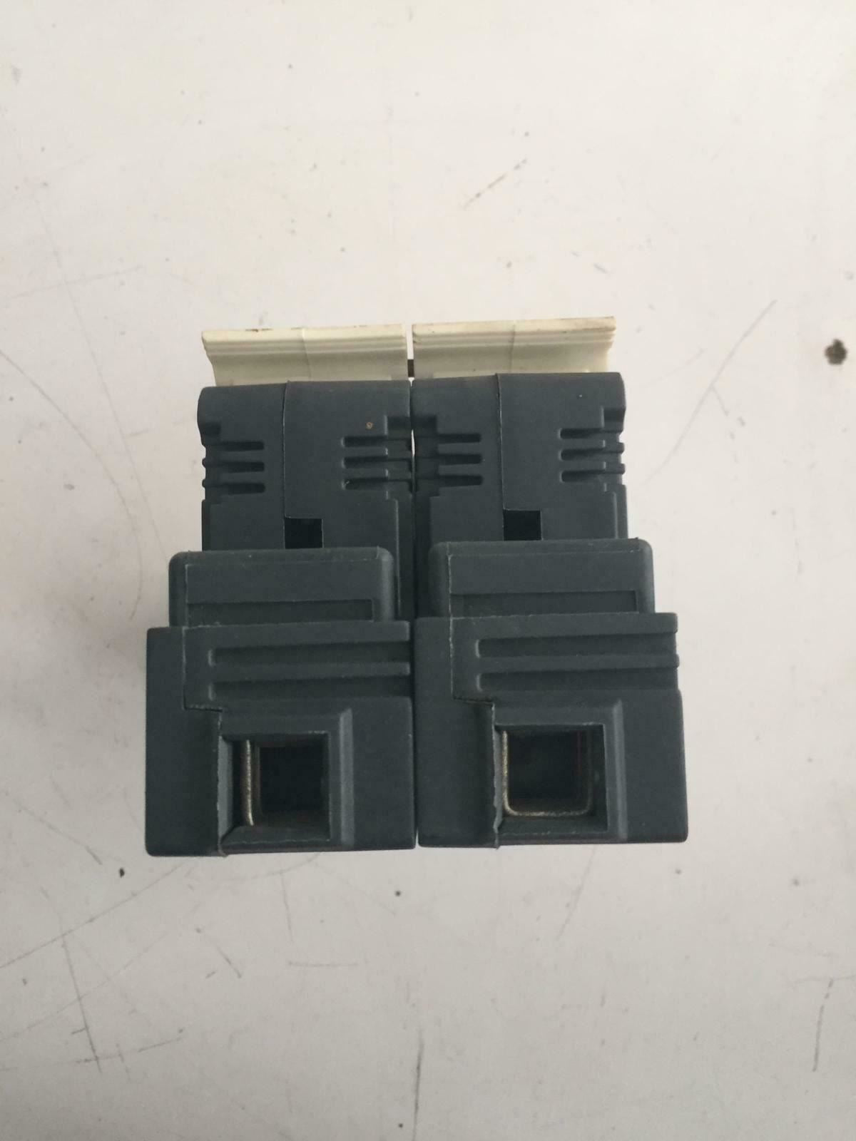 Schneider Electric DF222 fuse holder