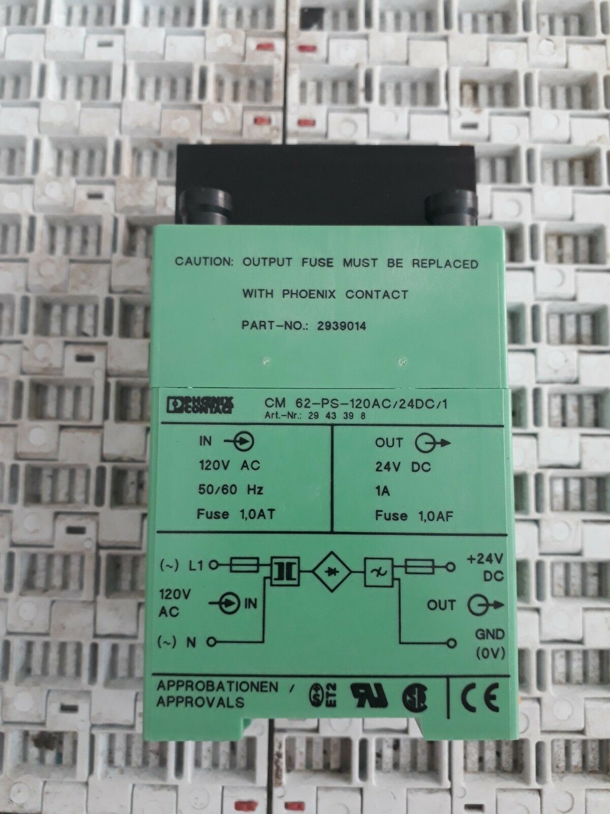 Phoenix Contact Cm 62-ps-120ac/24dc/1 Power Supply 120 Volt in 24 VDC out