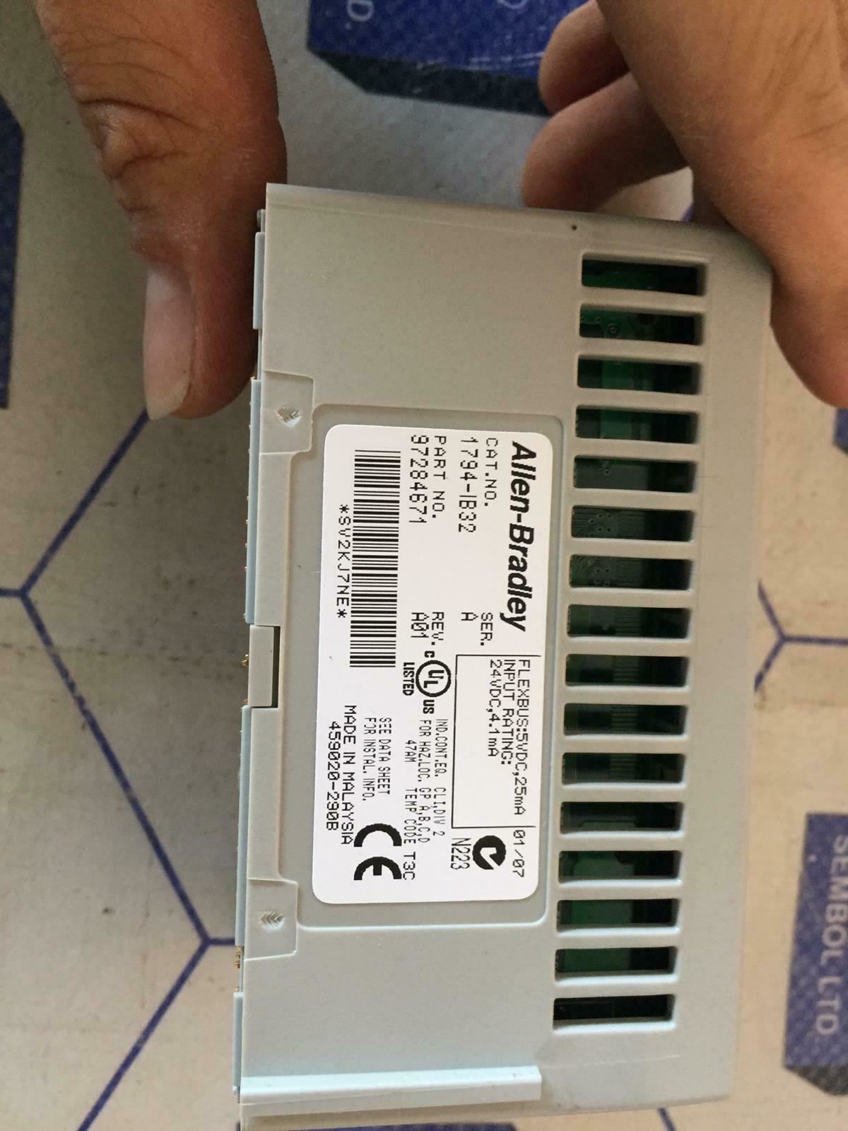 Allan-Bradley FLEXBUS 5VDC 25mA 24VDC 4.1mA 1794-ib32