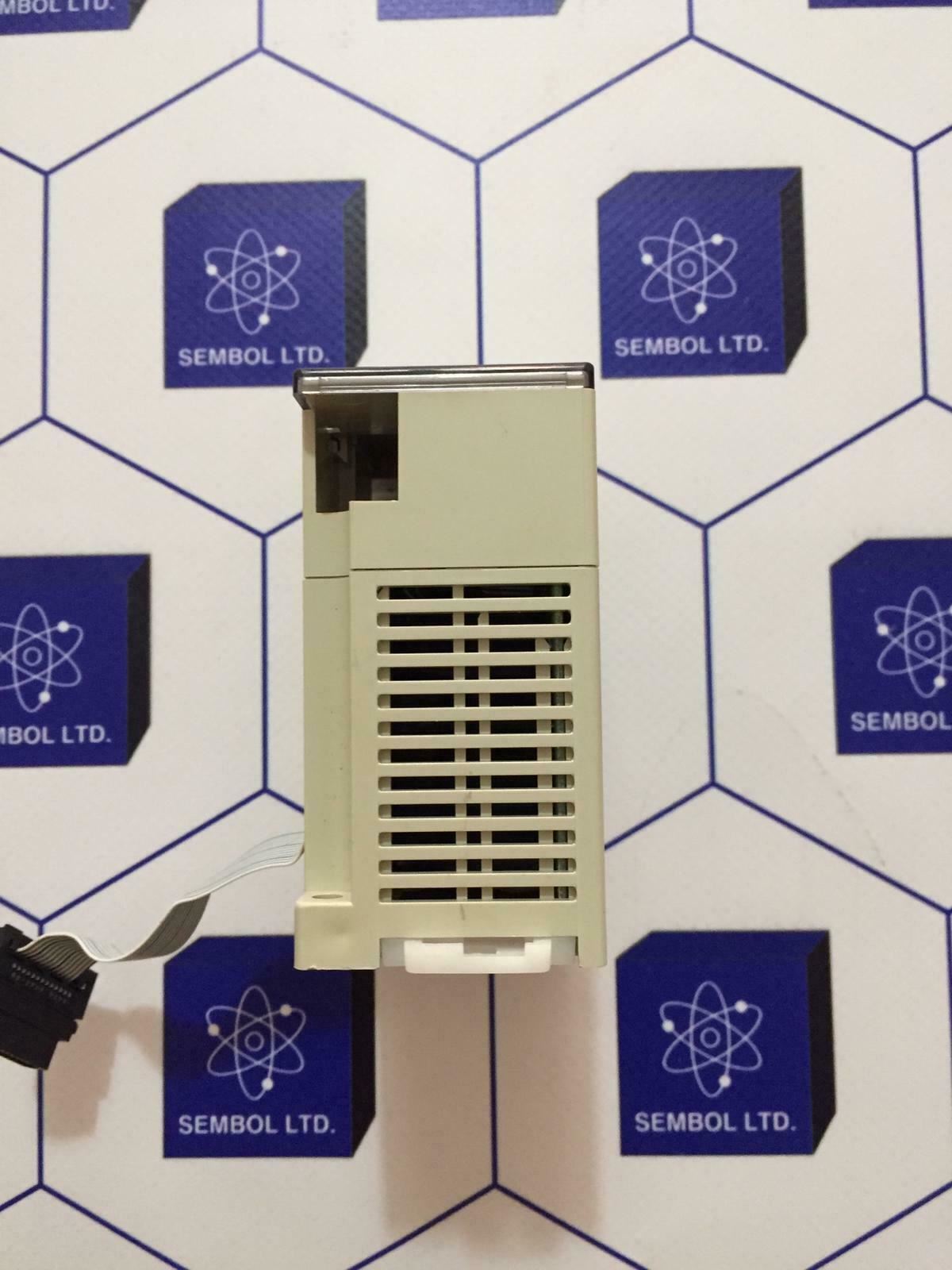 Mitsubishi FXon-8EX-ES/UL Programmable Controller 24DC 5mA Input Extension Block