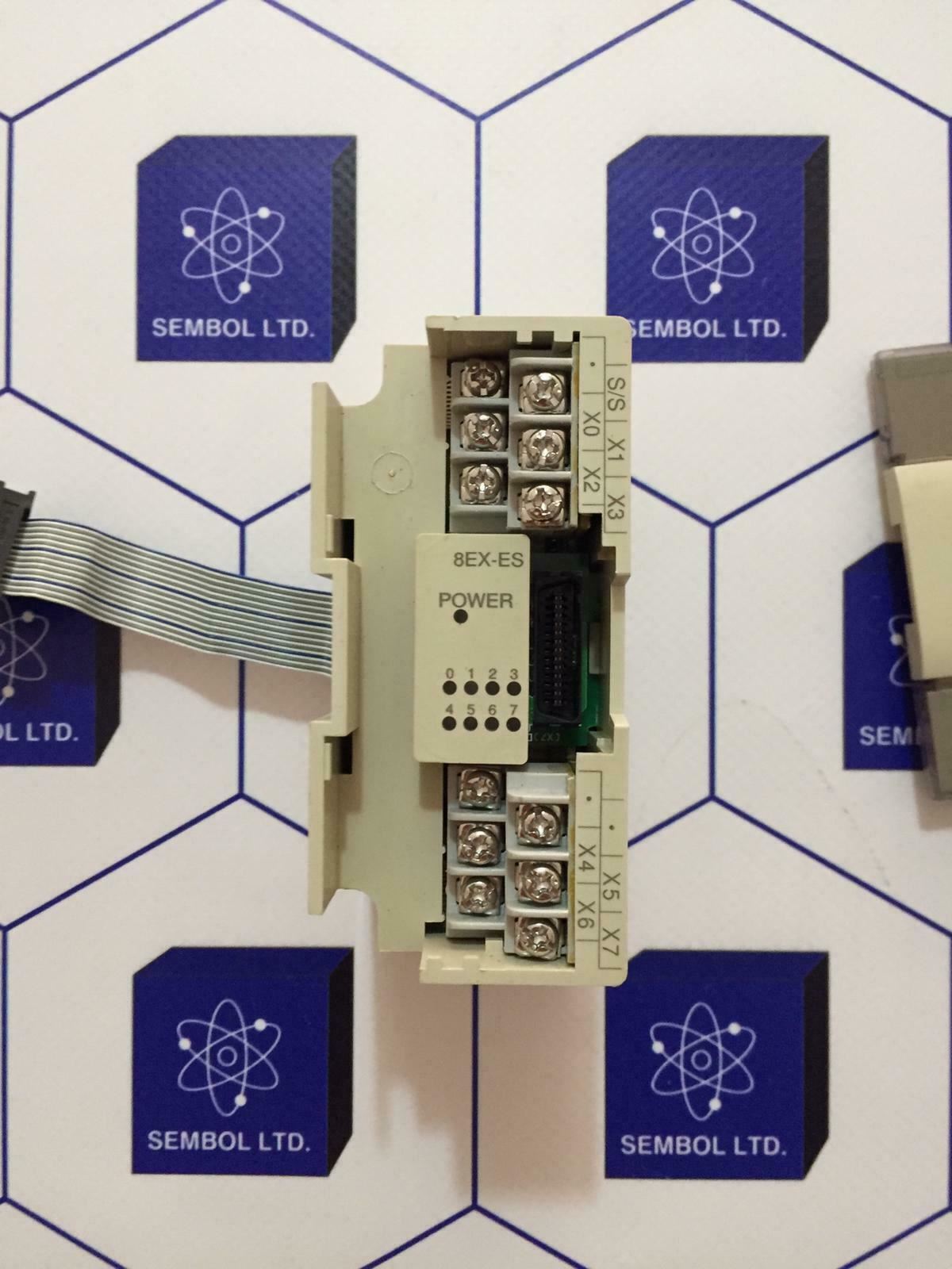 Mitsubishi FXon-8EX-ES/UL Programmable Controller 24DC 5mA Input Extension Block