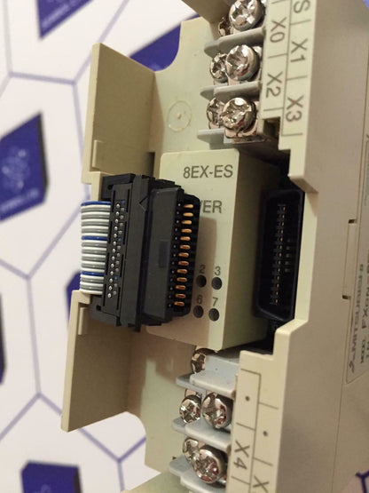 Mitsubishi FXon-8EX-ES/UL Programmable Controller 24DC 5mA Input Extension Block