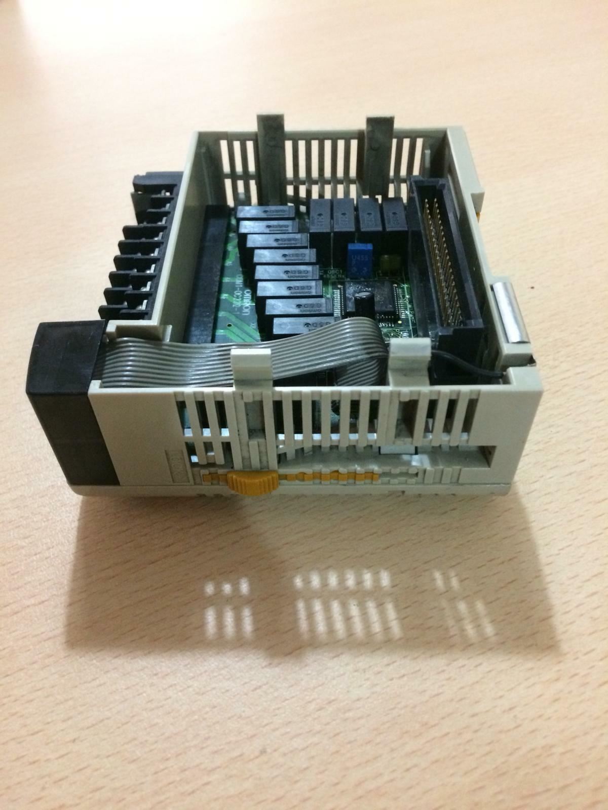 Omron CQM1-OC222 Output Module