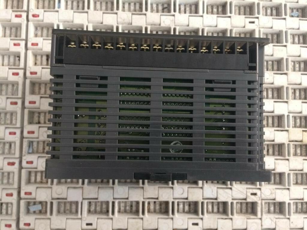 DIRECT LOGIC 105 MICRO PROGRAMMABLE LOGIC CONTROLLER F1-130DR Free Express Ship