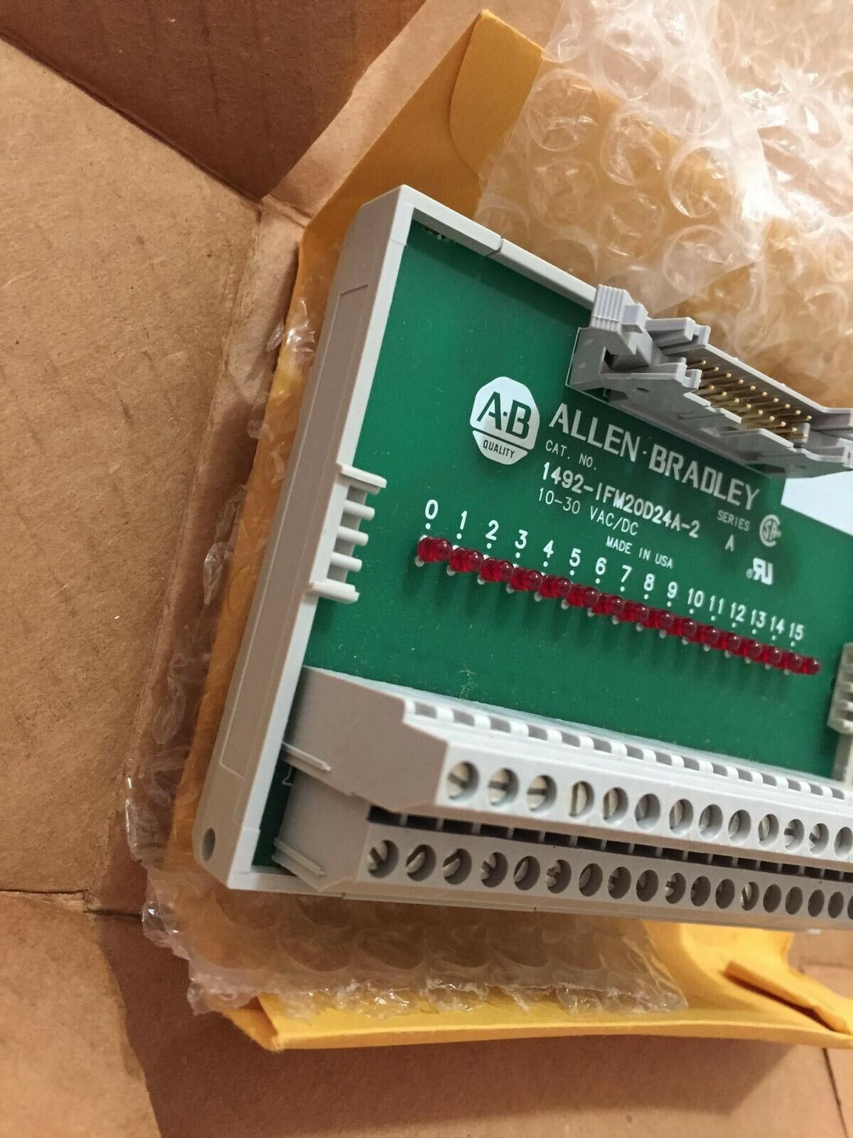 Allen Bradley 1492IFM20D24A2 SERIES A