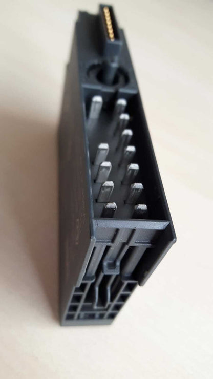 SIEMENS SIMATIK S7 1P 6ES7-132-4BD32-0AA0 OUTPUT MODULE  /LOT1/x4
