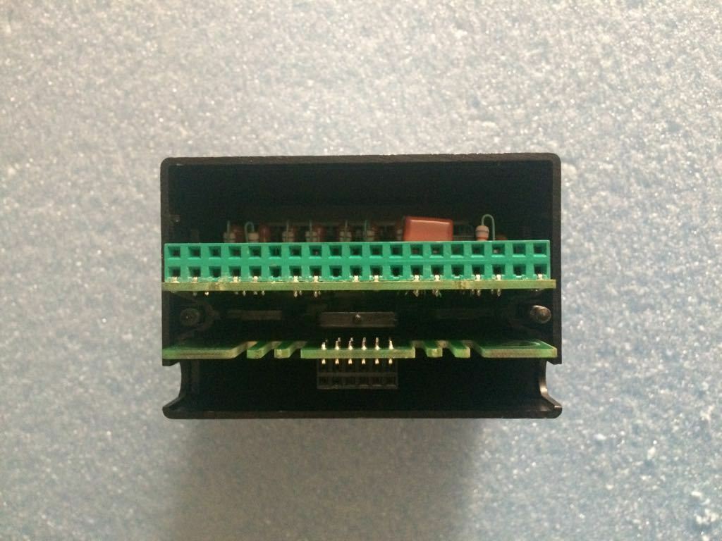 GE Fanuc IC670MDL930J Aislado Salida Módulo 8 Punto 240v